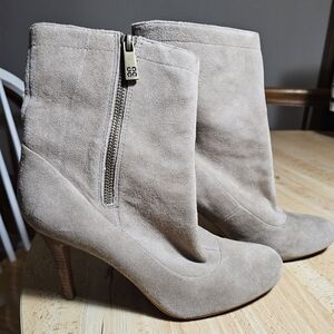 Coach Bethie Tan Suede Ankle Boots Sz 8